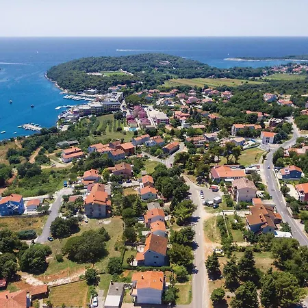 Stunning In With 1 Bedrooms And Wifi Apartamento Pula